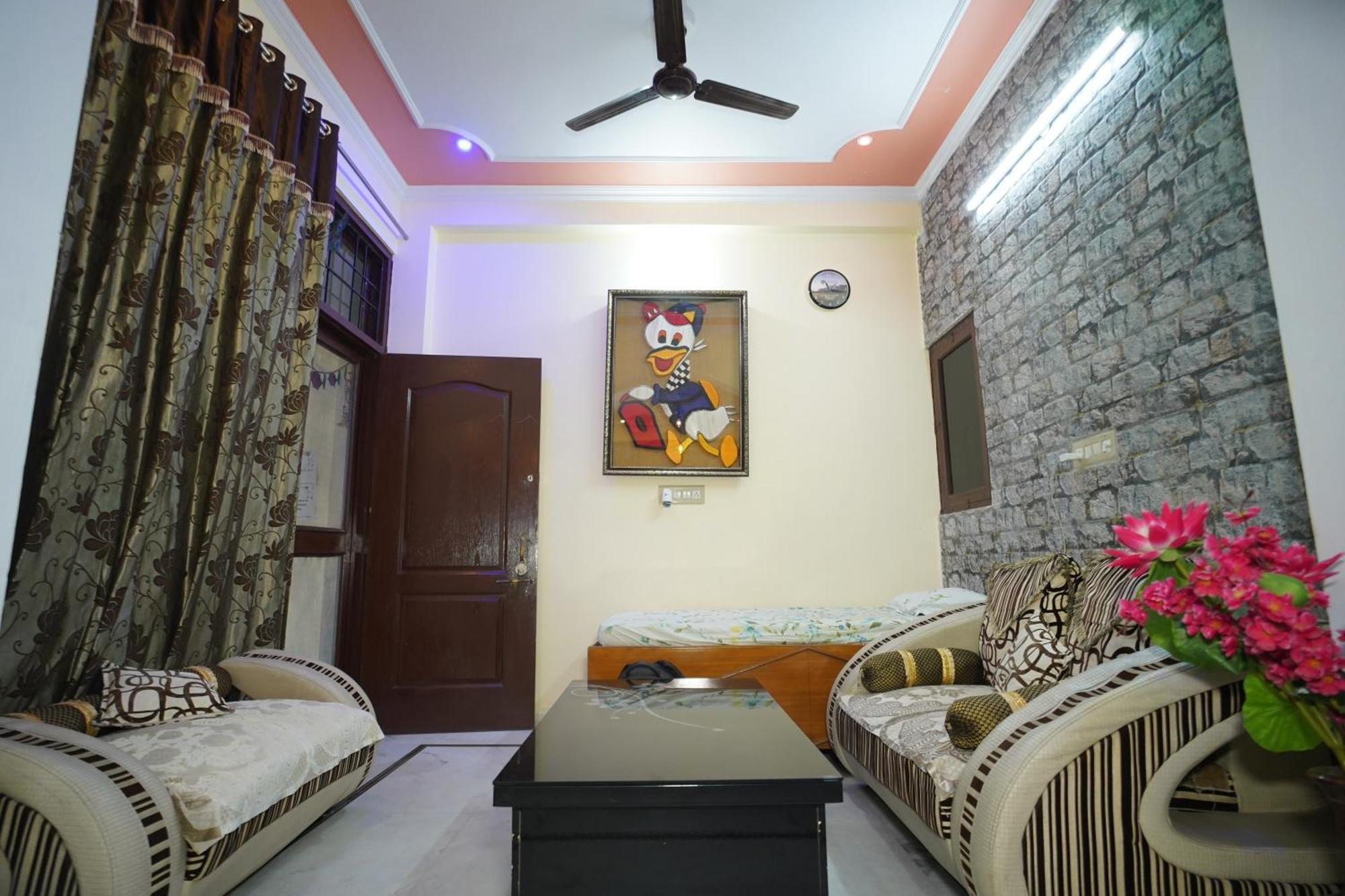Om Trance Homestay Jaipur Luaran gambar